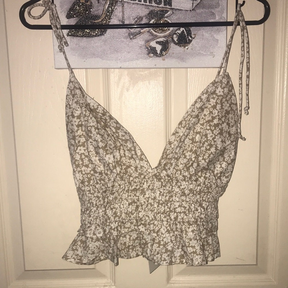 Sim & Sam Size Medium White & Tan Floral Crop Layered Ruffle Sexy Low Cut
